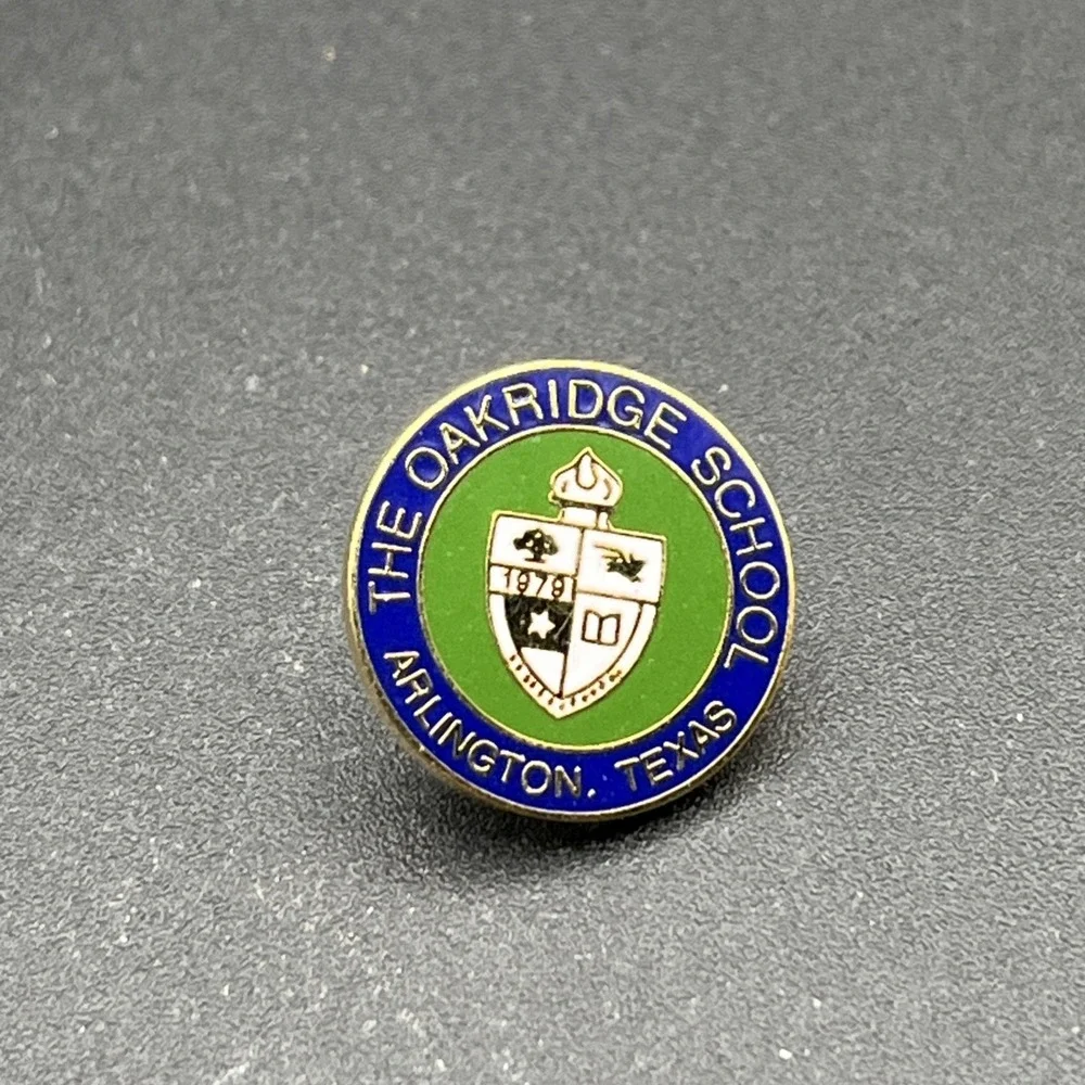 The‎ Oakridge School Arlington Texas Lapel Hat Pin
